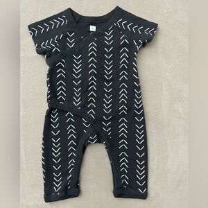 Tea Collection Black and White Patterned Bodysuit